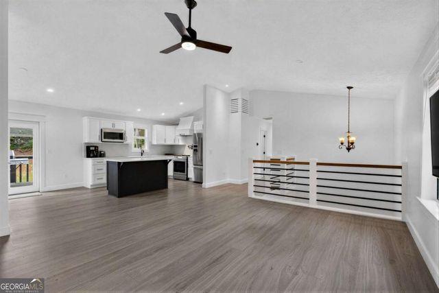 1042 Braddock Circle, Woodstock, GA 30189