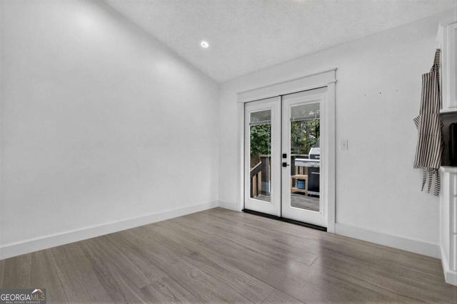 1042 Braddock Circle, Woodstock, GA 30189