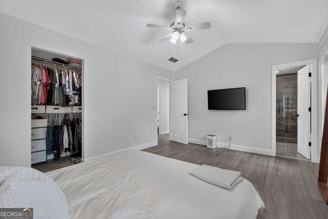 1042 Braddock Circle, Woodstock, GA 30189
