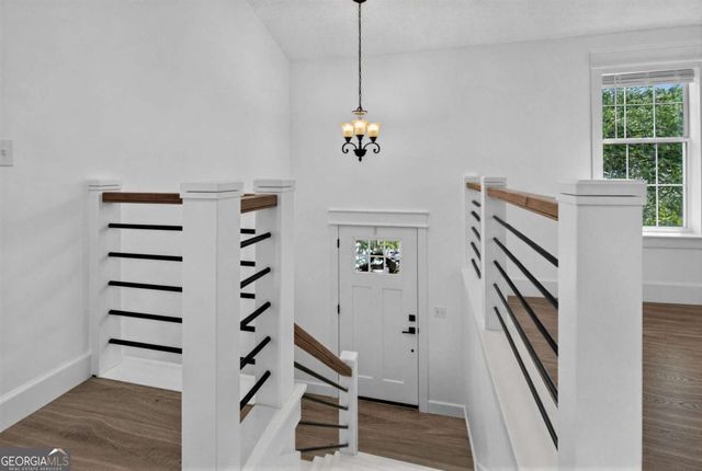 1042 Braddock Circle, Woodstock, GA 30189