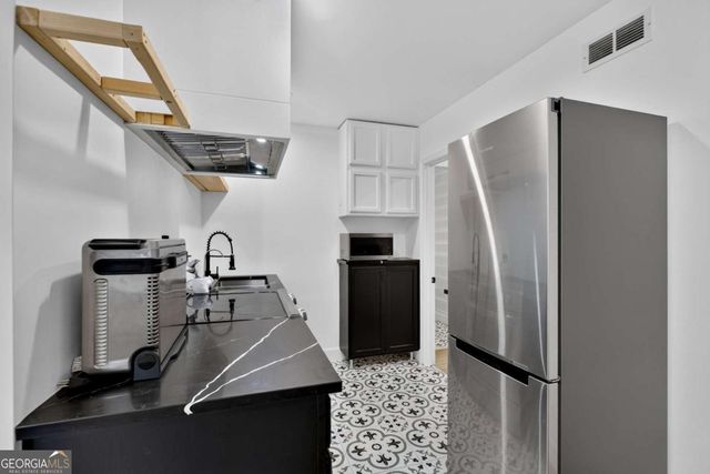 1042 Braddock Circle, Woodstock, GA 30189