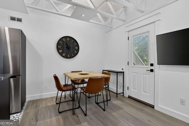 1042 Braddock Circle, Woodstock, GA 30189