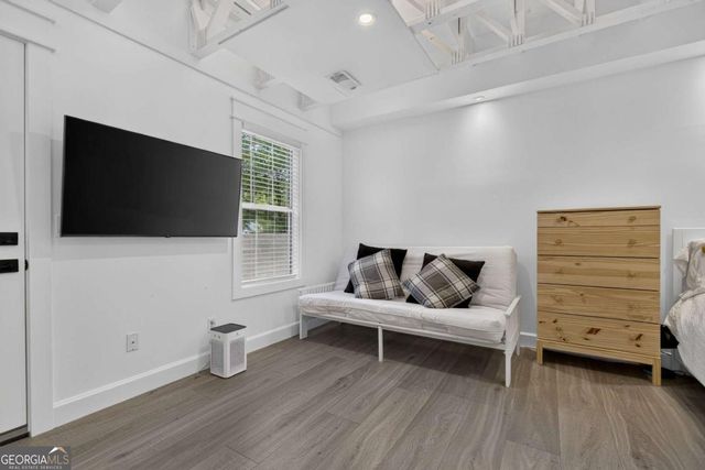 1042 Braddock Circle, Woodstock, GA 30189