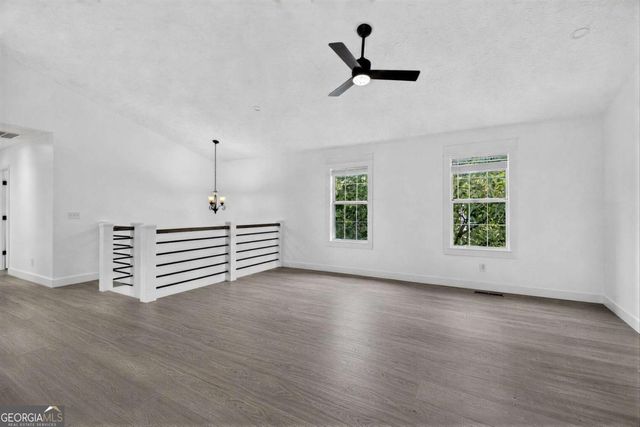 1042 Braddock Circle, Woodstock, GA 30189