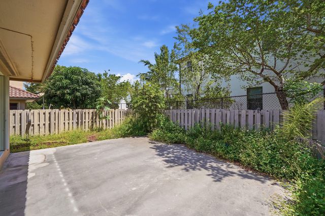 20615 NE 7th Court, Miami, FL 33179