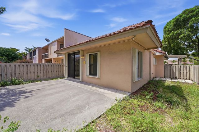 20615 NE 7th Court, Miami, FL 33179