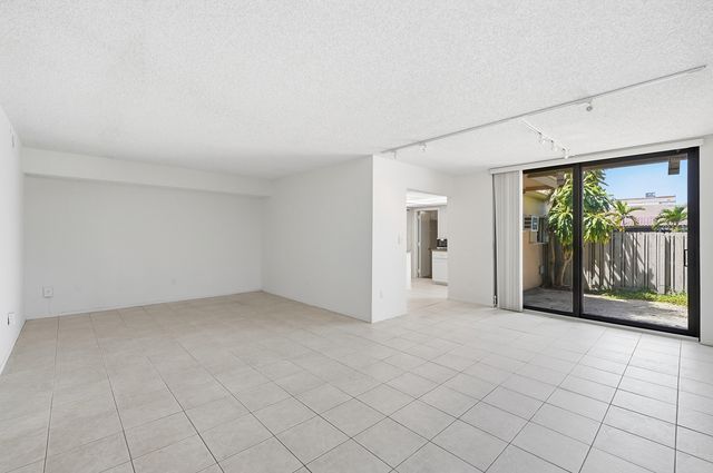 20615 NE 7th Court, Miami, FL 33179