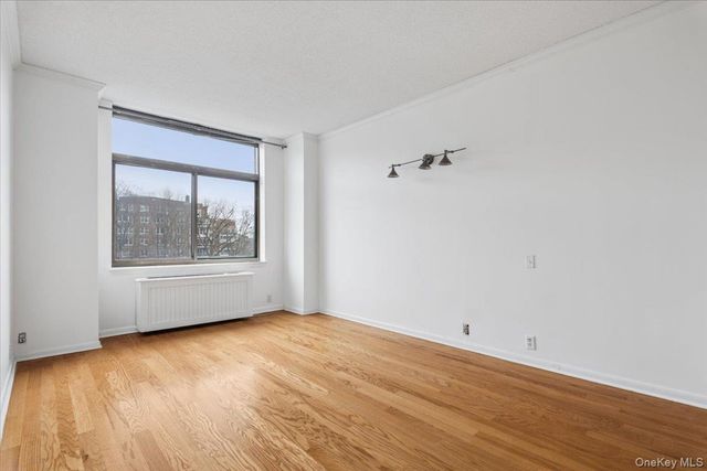35 N Chatsworth Avenue 6R, Larchmont, NY 10538