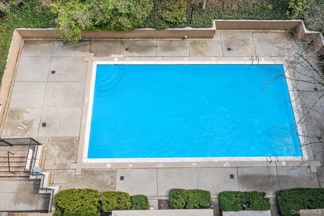 35 N Chatsworth Avenue 6R, Larchmont, NY 10538