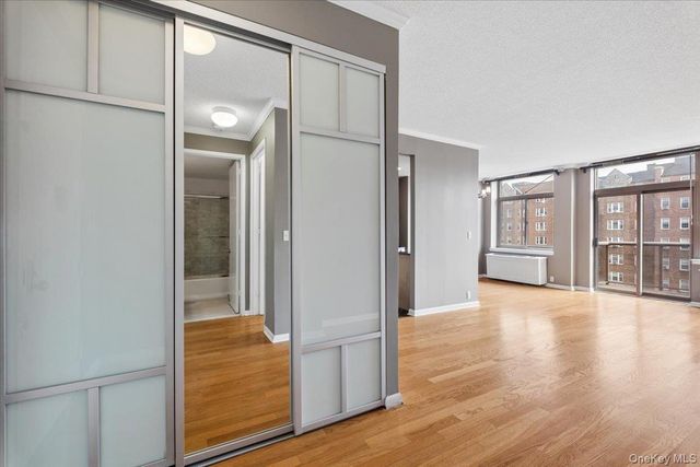 35 N Chatsworth Avenue 6R, Larchmont, NY 10538