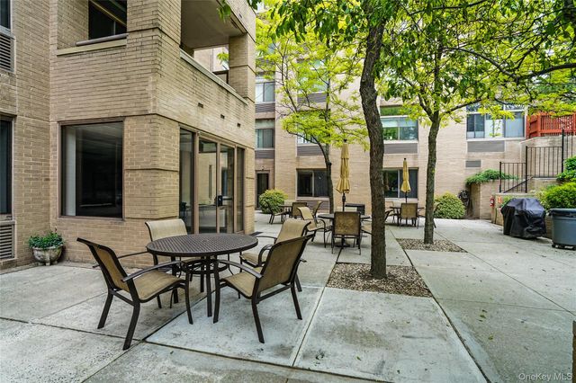 35 N Chatsworth Avenue 6R, Larchmont, NY 10538
