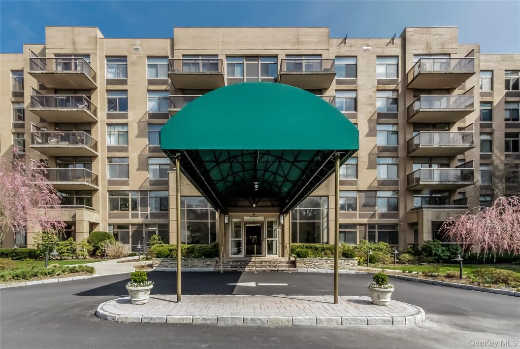 35 N Chatsworth Avenue 6R, Larchmont, NY 10538