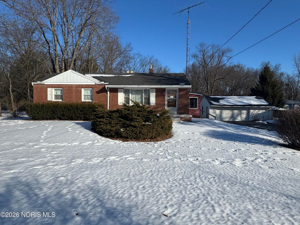 7318 Hill Avenue, Holland, OH 43528