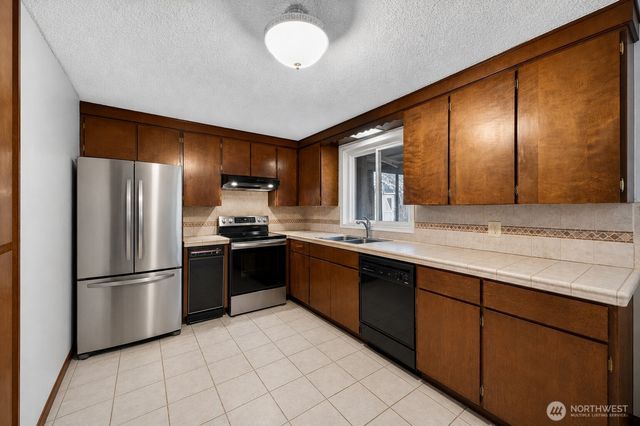 925 139th Street E, Tacoma, WA 98445