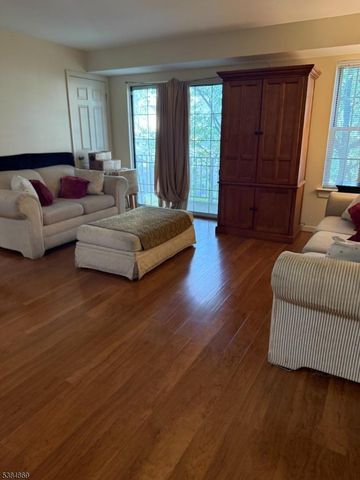 769 Summer Ave 2D, Newark City, NJ 07104