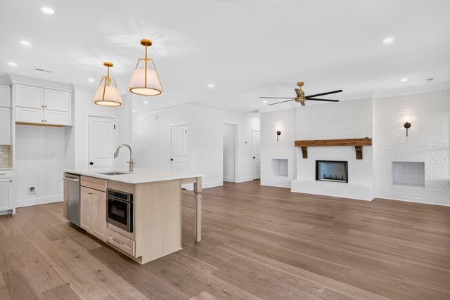 6855 Sawyer Road, Signal Mountain, TN 37377