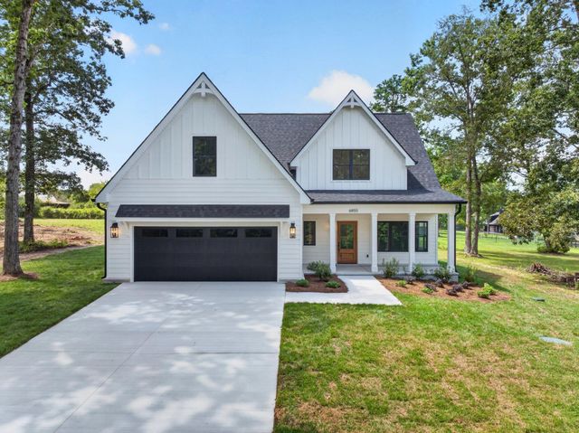 6855 Sawyer Road, Signal Mountain, TN 37377