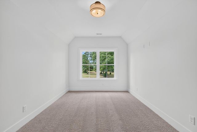 6855 Sawyer Road, Signal Mountain, TN 37377