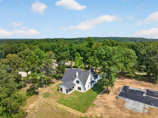 6855 Sawyer Road, Signal Mountain, TN 37377