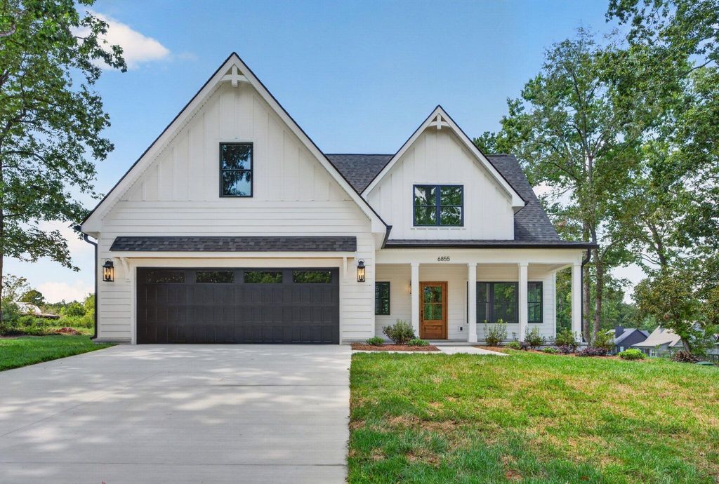 6855 Sawyer Road, Signal Mountain, TN 37377