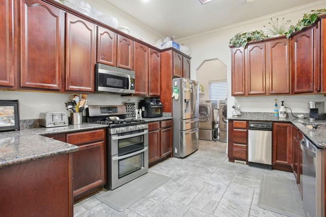 14071 River Rd, Walnut Grove, CA 95690