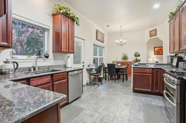 14071 River Rd, Walnut Grove, CA 95690