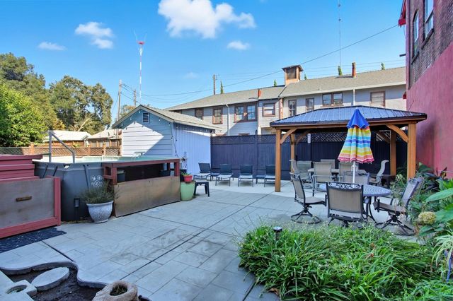 14071 River Rd, Walnut Grove, CA 95690