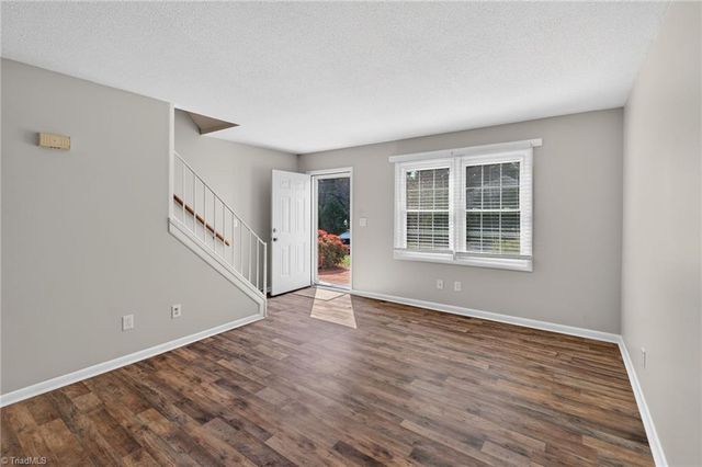 311 Salisbury Street 5, Kernersville, NC 27284