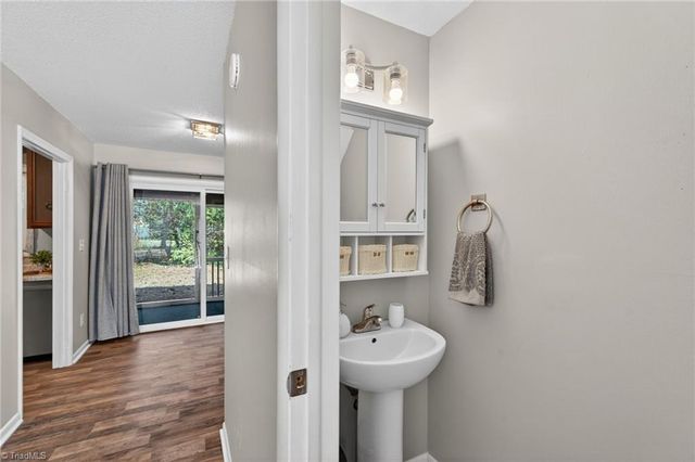 311 Salisbury Street 5, Kernersville, NC 27284