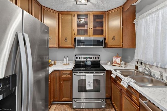 311 Salisbury Street 5, Kernersville, NC 27284