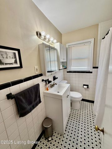 2402 Bradley Ave, Louisville, KY 40217