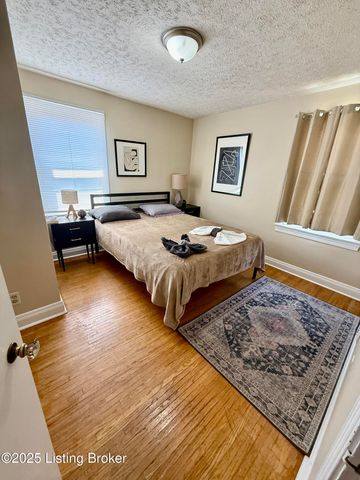 2402 Bradley Ave, Louisville, KY 40217