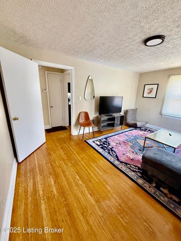 2402 Bradley Ave, Louisville, KY 40217