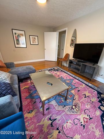 2402 Bradley Ave, Louisville, KY 40217