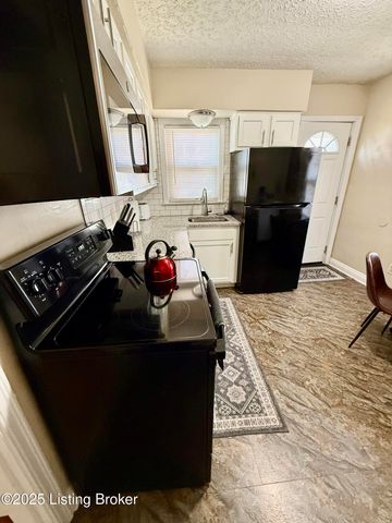 2402 Bradley Ave, Louisville, KY 40217