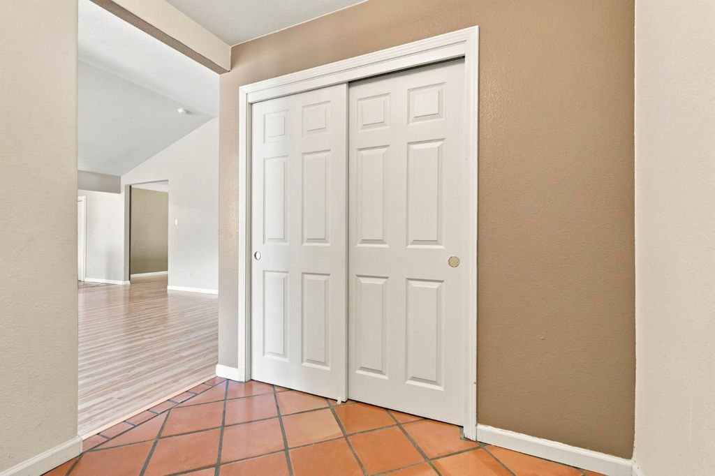 Image 13 of property listing at 1184 Elwood Road, Yokuts Valley, CA 93675