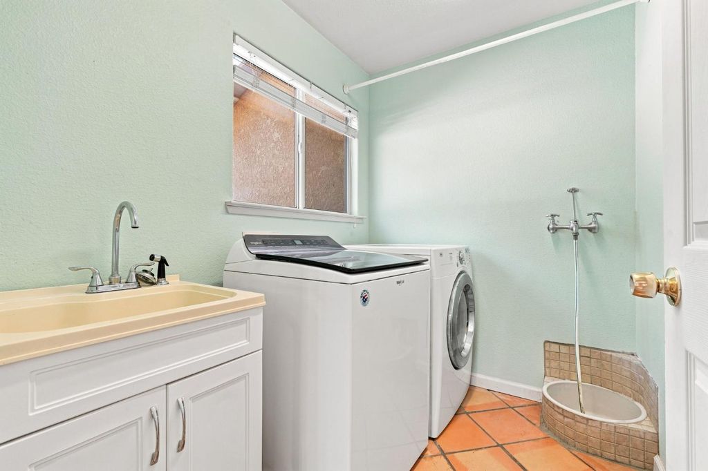 Image 28 of property listing at 1184 Elwood Road, Yokuts Valley, CA 93675