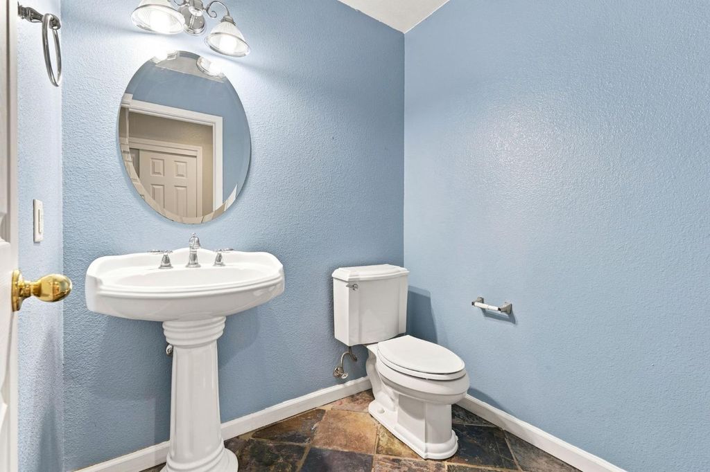 Image 34 of property listing at 1184 Elwood Road, Yokuts Valley, CA 93675