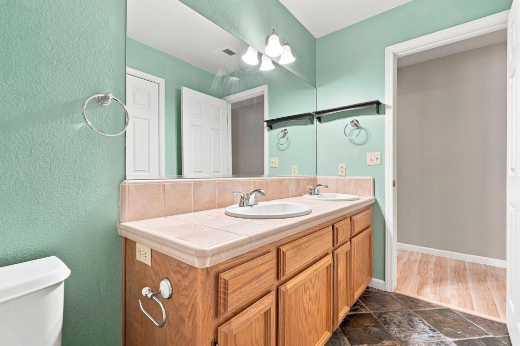Image 38 of property listing at 1184 Elwood Road, Yokuts Valley, CA 93675