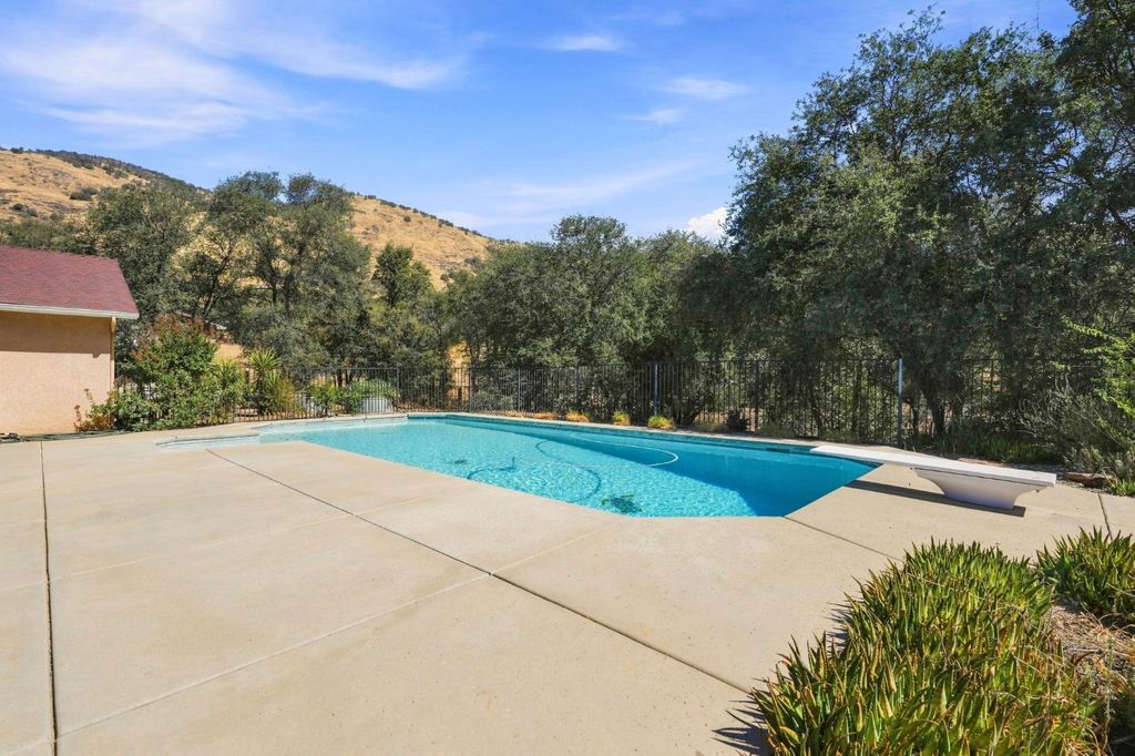 Image 49 of property listing at 1184 Elwood Road, Yokuts Valley, CA 93675
