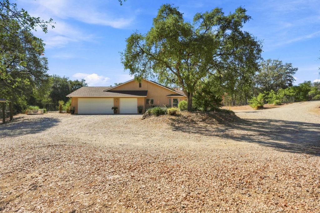 Image 52 of property listing at 1184 Elwood Road, Yokuts Valley, CA 93675