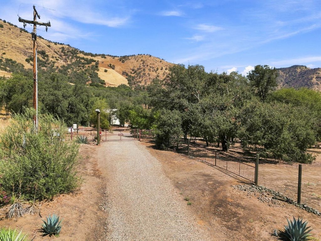 Image 60 of property listing at 1184 Elwood Road, Yokuts Valley, CA 93675