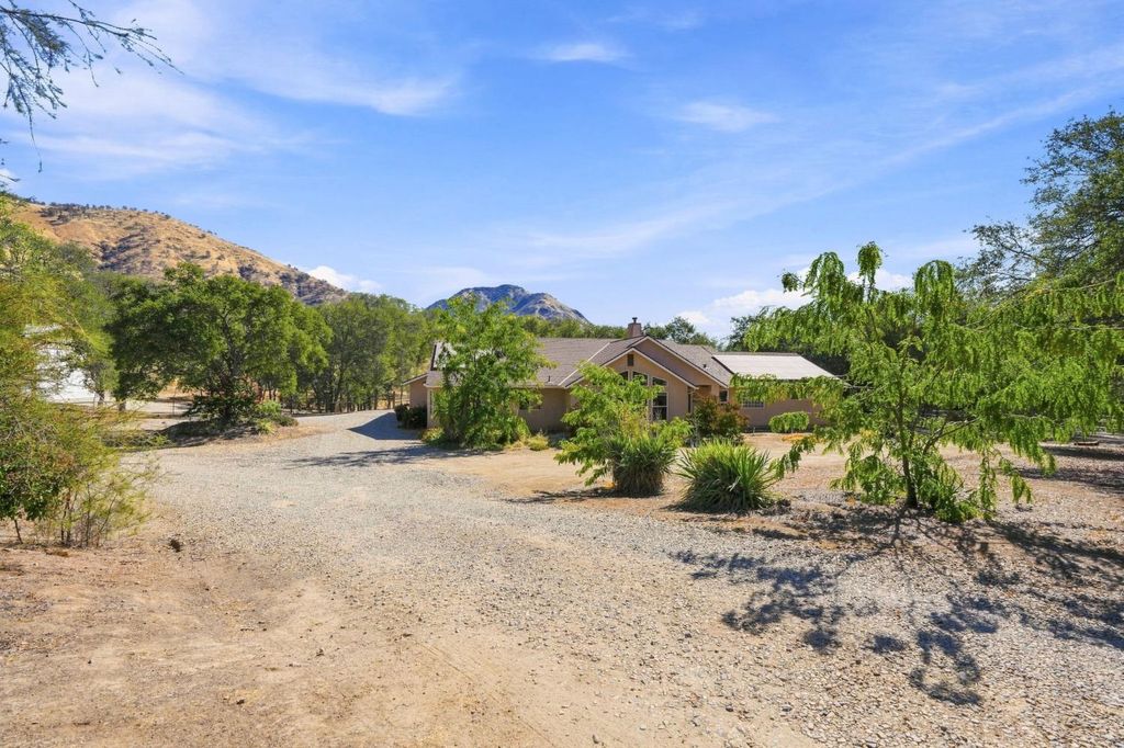 Image 61 of property listing at 1184 Elwood Road, Yokuts Valley, CA 93675