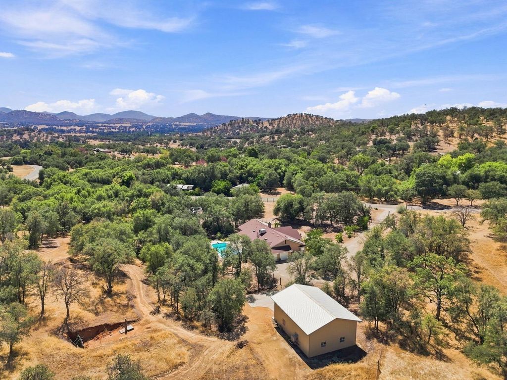 Image 70 of property listing at 1184 Elwood Road, Yokuts Valley, CA 93675