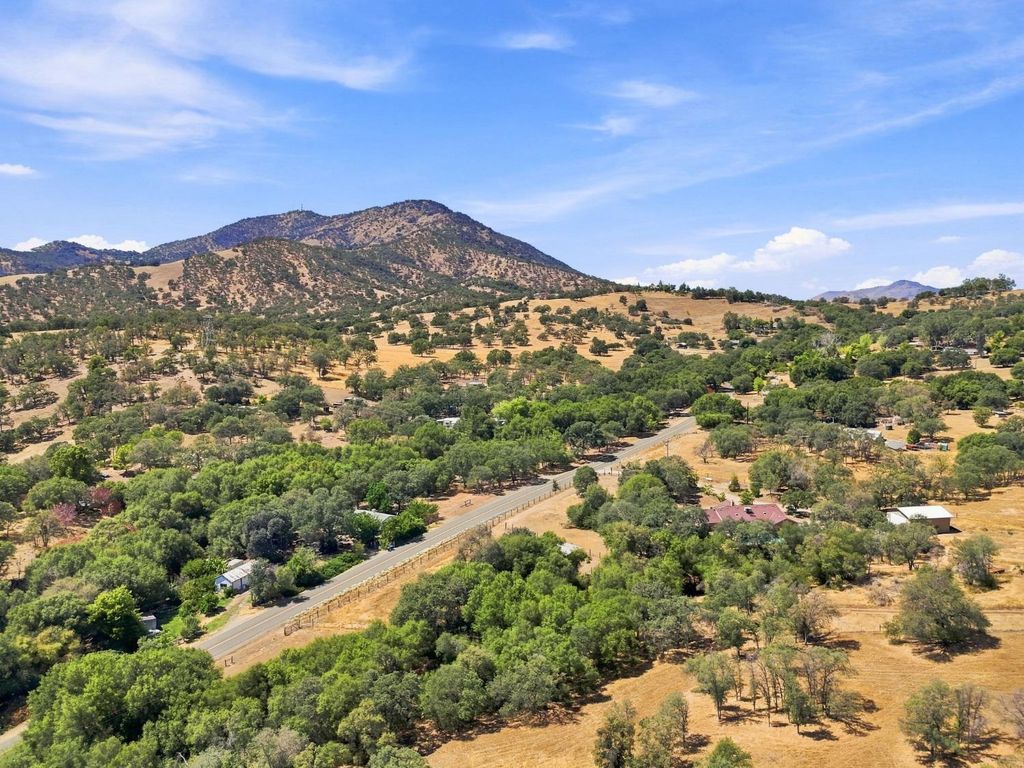 Image 74 of property listing at 1184 Elwood Road, Yokuts Valley, CA 93675