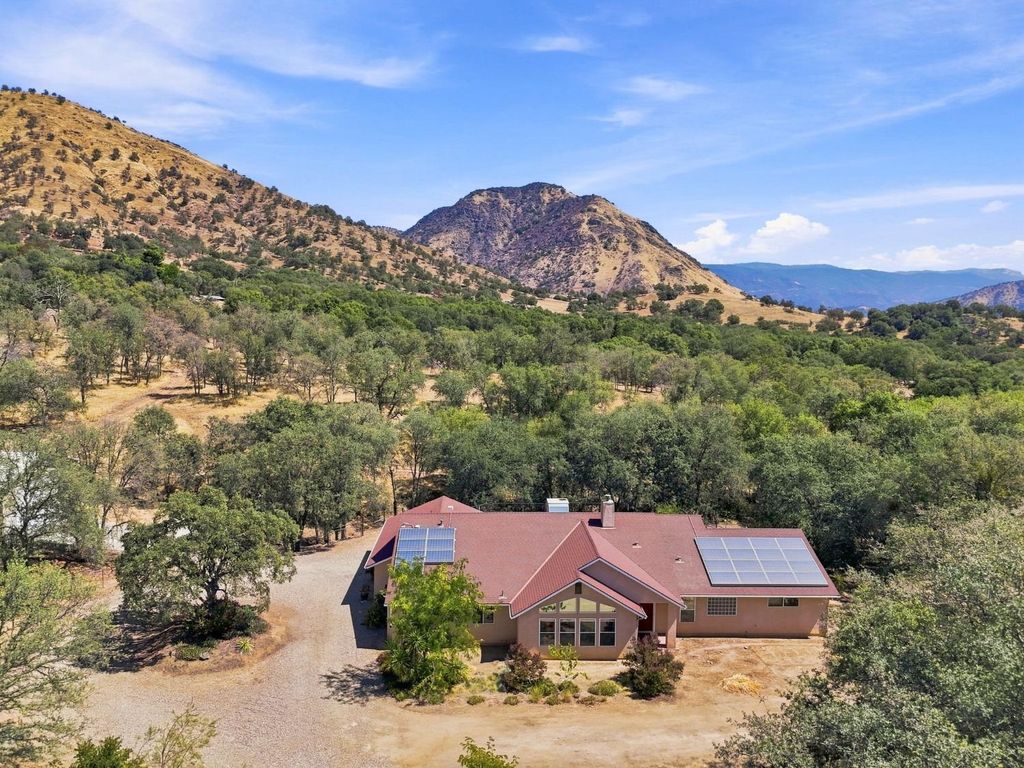 Image 9 of property listing at 1184 Elwood Road, Yokuts Valley, CA 93675