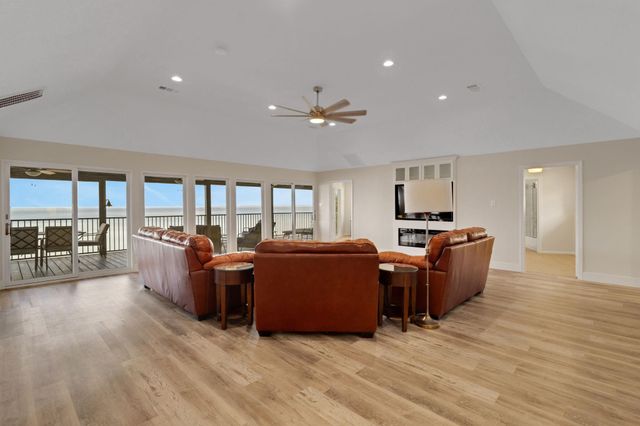 441 Southwood Shores Drive, Coldspring, TX 77331