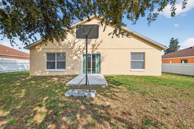 145 LAKE CATHERINE CIR, Groveland, FL 34736