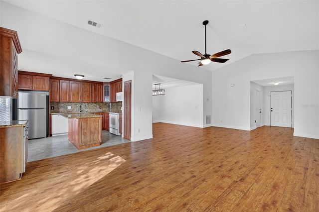 145 LAKE CATHERINE CIR, Groveland, FL 34736