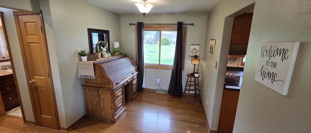 5359 Allenwood LANE, Hales Corners, WI 53130